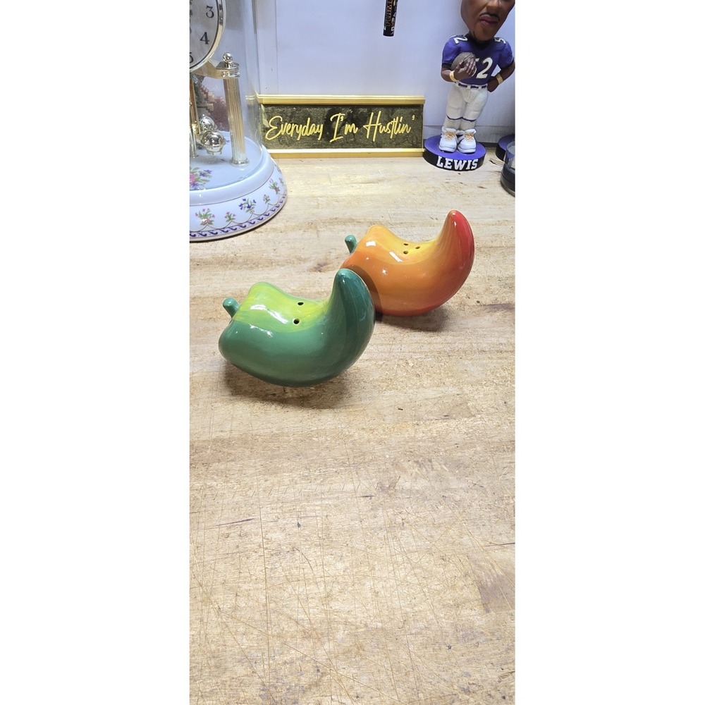Chili Pepper ~ Salt and Pepper Shaker Set ~ Red and Green ~ Ceramic